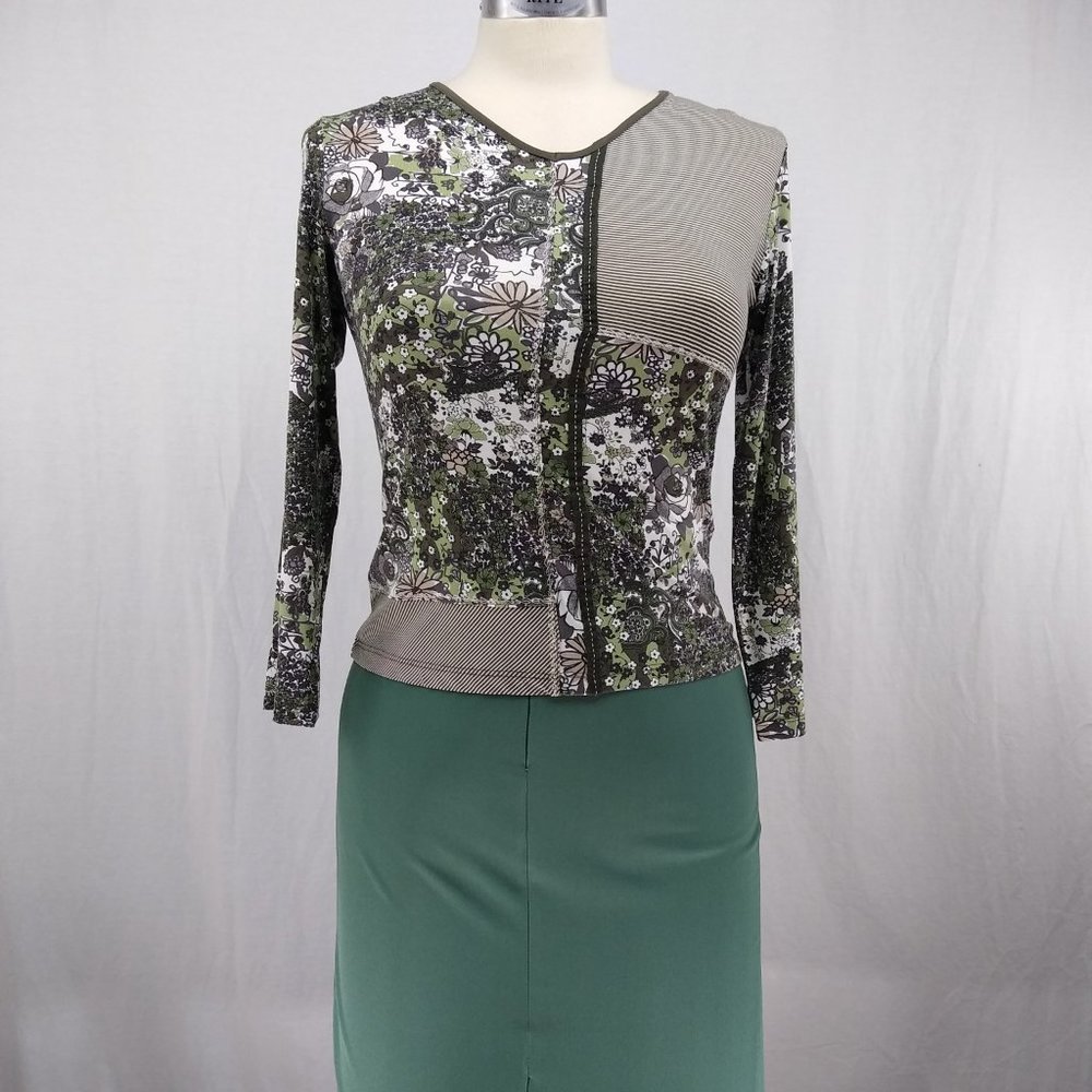 Women's pullover blouse